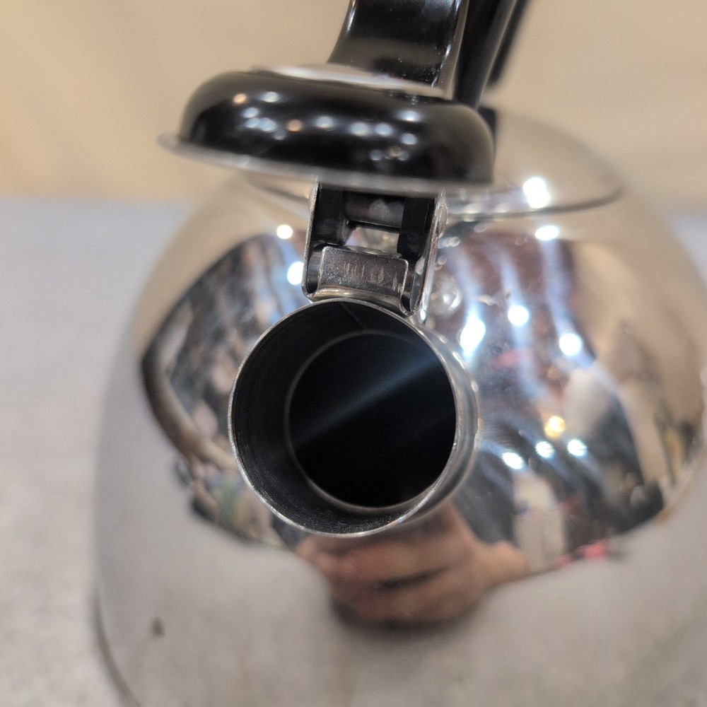 Stainless Steel Whistling Tea Kettle Stovetop Mirror Finish Black Handle - Picture 5 of 6